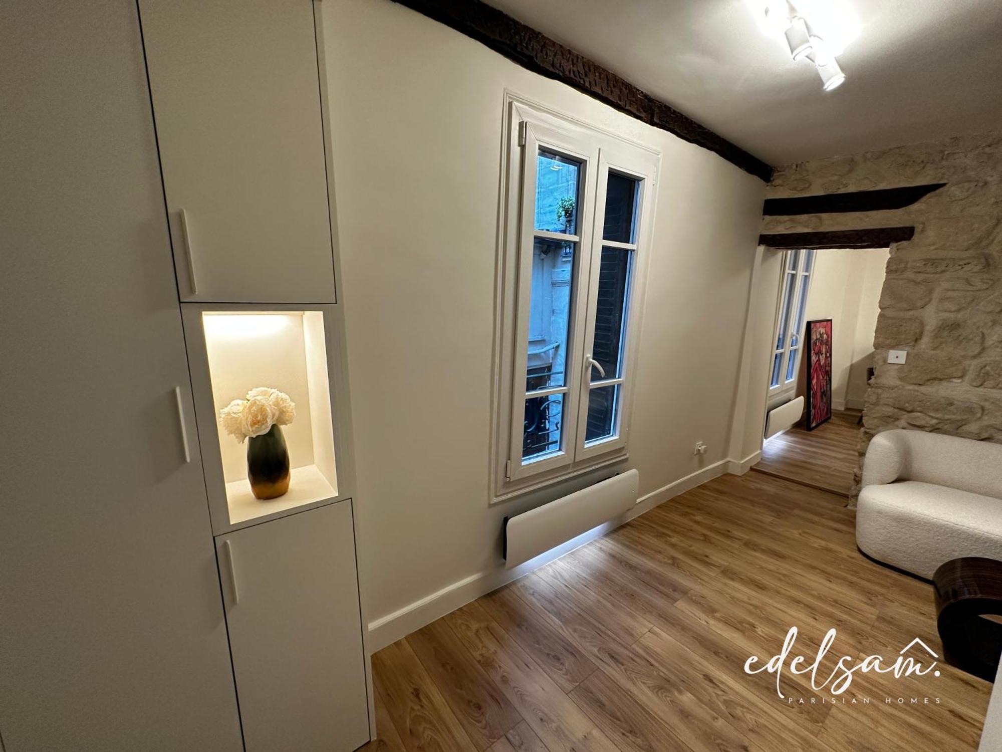 Marais By Melvane *